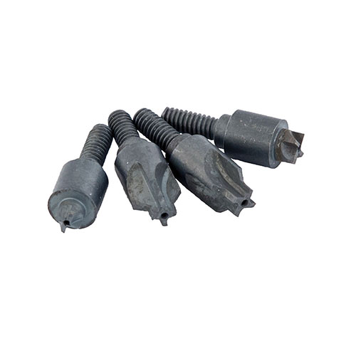 Avec le Frankford Arsenal Case Prep Power Expansion Kit, tu peux uniformiser les poches de douilles et enlever les crimps militaires facilement avec des outils à filetage 8-32.