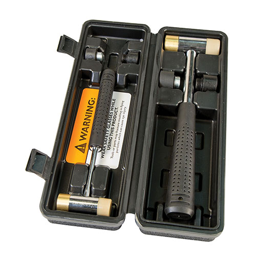 Le set de marteaux interchangeables Wheeler inclut 2 corps de marteau et 8 faces en métal, laiton, nylon et caoutchouc, parfait pour tous tes besoins d'armurerie.