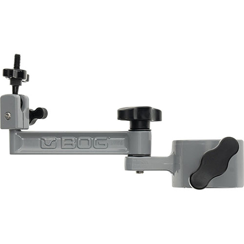 Le BOG Farmhand T-Post Camera Mount est idéal pour les grands champs et les zones sans arbres. Ajuste facilement l'angle avec la mini tête à billes pour capturer le meilleur moment.