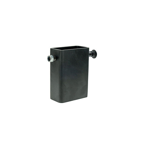 Le Caldwell 2x4 Plate Hanger te permet de suspendre facilement tes cibles en acier AR500 sur n'importe quel poteau 2x4 au stand de tir.