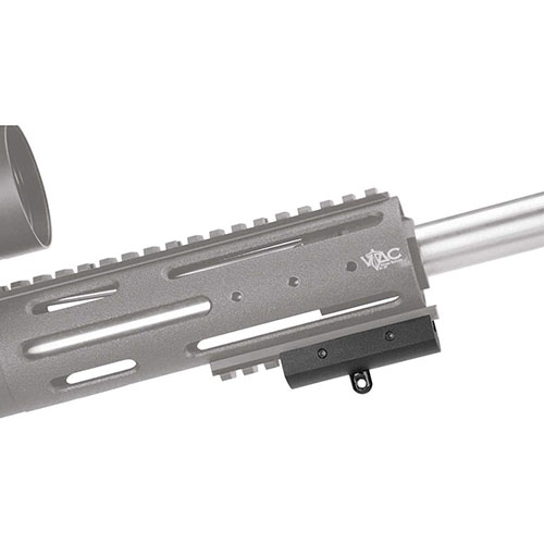 L'adaptateur Bipod de Caldwell se fixe facilement sur un rail picatinny et permet de connecter n'importe quel bipod ou sangle grâce à son design ergonomique.