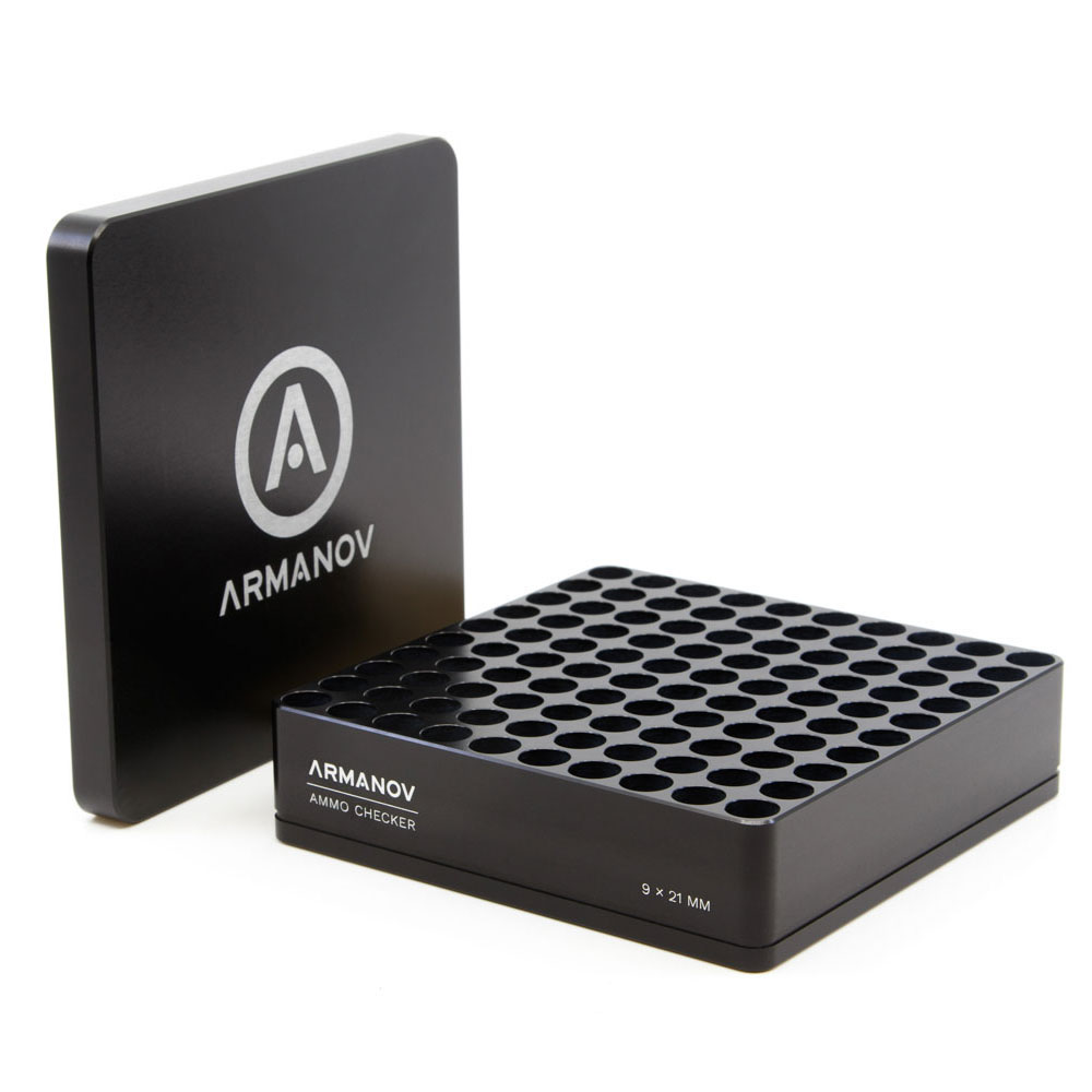 Le Gauge Box ARMANOV pour 100 cartouches 9x21 facilite le contrôle de tes munitions, réduisant les risques de pannes grâce à son design en aluminium et son couvercle flip.