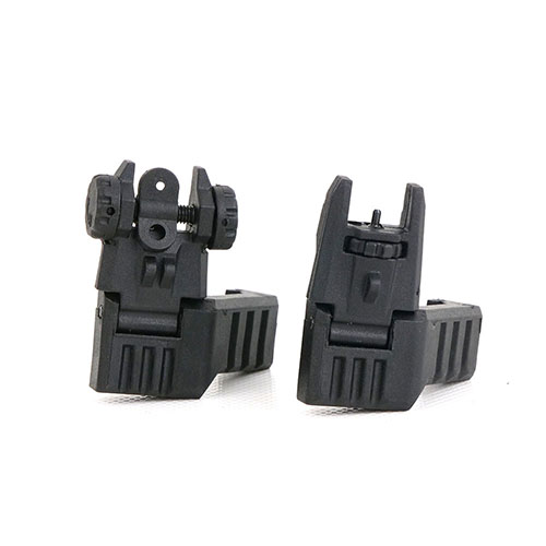 Le Offset AR-15 Flip-Up Sight Set offre une visée précise avec réglages sans outil, idéale pour le CQB et un profil bas pour minimiser l'exposition.