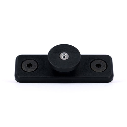 Le RP M se fixe facilement sur les rails M-lok, offrant une installation sans tracas, et permet des connexions sécurisées avec les familles Lock et Grip On.