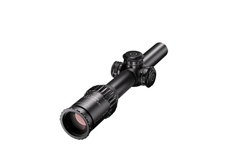 Le 1–8x24 PM II ShortDot Dual CC de SCHMIDT U. BENDER offre une grande polyvalence avec un zoom de 1 à 8x, idéal pour le tir à courte et moyenne distance.