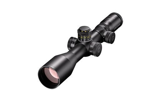 Le Schmidt & Bender 3–12x50 PM II offre une optique de haute précision avec un grossissement variable, idéal pour les tirs à longue distance et les conditions de faible luminosité.