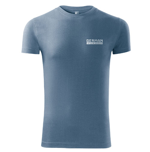 Le T-shirt Everyday Warrior en denim est confortable, résistant et stylé, avec un logo GTS, parfait pour te suivre dans toutes tes aventures.