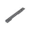 La base de montage Badger Ordnance pour Remington 700 offre un angle avant pour des tirs longue distance, avec un design robuste et un rail Picatinny pour une compatibilité maximale.