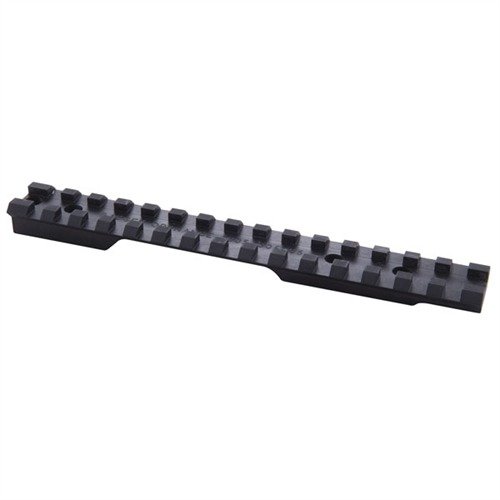 Le rail de lunette Badger Ordnance pour Remington 700 est en acier robuste, avec un angle avant pour des tirs longue portée et une compatibilité Picatinny maximale.
