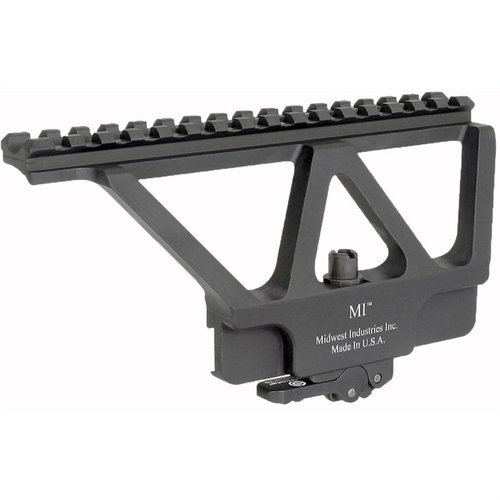 Le support de lunette AK-47/74 de Midwest Industries est en aluminium 6061, avec un système ADM pour un zéro répétable et un montage facile sur le rail AK.