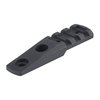 Le M-LOK Cantilever Rail/Light Mount en aluminium te permet de fixer facilement des accessoires Picatinny tout en optimisant la position et en réduisant le profil de ton arme.