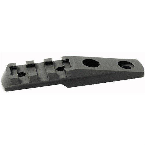 Le M-LOK Cantilever Rail/Light Mount de MAGPUL te permet de fixer facilement des accessoires Picatinny tout en optimisant leur position pour un meilleur confort.