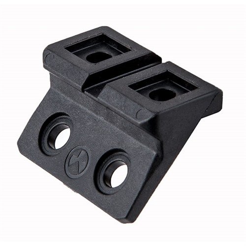 Le M-LOK Offset Light Mount te permet de fixer facilement des lampes d'arme à 11 et 1 heure, avec une construction en polymère pour éviter les accrochages.