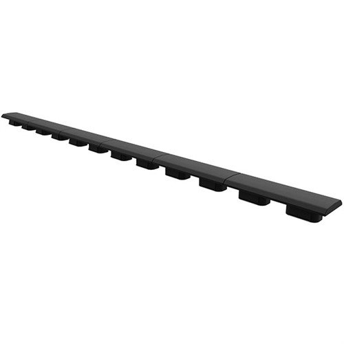 Les couvertures de rail M-LOK Type 1 de MAGPUL sont légères, résistantes à la chaleur et offrent une meilleure prise. Personnalisables, elles couvrent six slots M-LOK.