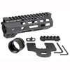 Le handguard Combat M-LOK de Midwest Industries pour AR-15 est en aluminium, offre un design free-float, 7 points M-LOK et un rail Picatinny pour personnaliser ton arme.