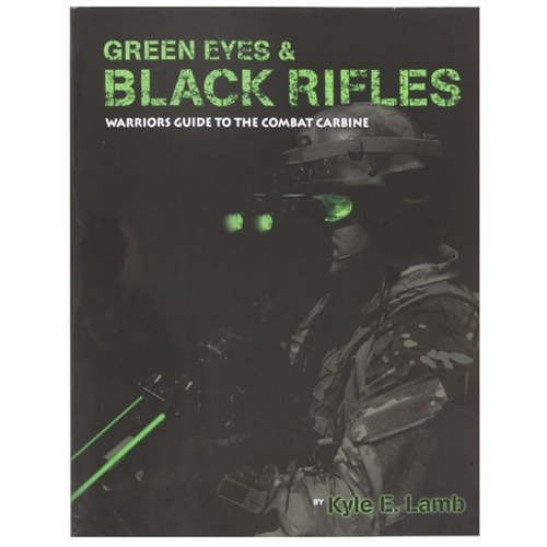 Découvre les techniques avancées du combat carbine avec ce guide complet sur l'AR-15/M16/M4, idéal pour passer de novice à pro en tir.