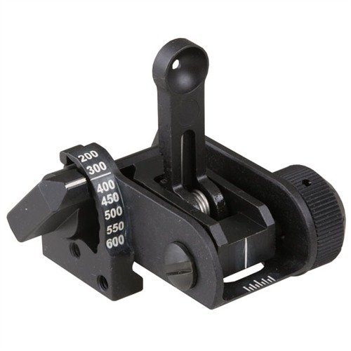 Le viseur arrière MATECH AR-15 se déploie instantanément, offre 8 réglages de portée et est conçu pour résister aux tirs automatiques tout en maintenant le zéro.