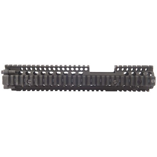 Le RIS II de DANIEL DEFENSE est un garde-main en aluminium, approuvé par le SOCOM, qui permet un montage rapide de l'M203 et un free-float optimal du canon.