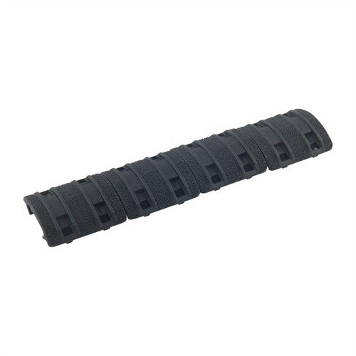 Les XTM Enhanced Rail Panels de MAGPUL offrent une texture anti-glisse, se fixent facilement sur un rail Picatinny et permettent de gérer les câbles de lumière/laser.