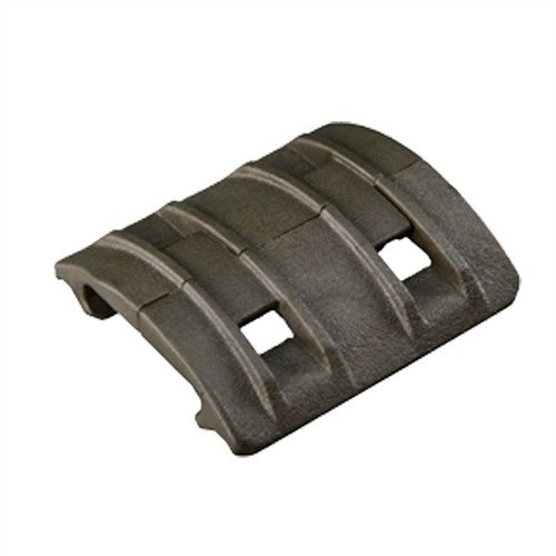 Les XTM Enhanced Rail Panels de MAGPUL offrent une texture anti-glisse, s'installent facilement sur les rails Picatinny et permettent de maintenir les câbles en place.