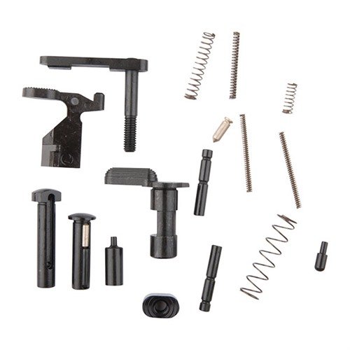 Le kit de pièces CMMG pour AR-15 te fournit tout ce qu'il te faut pour compléter un lower receiver, sauf le trigger, la poignée et le garde-trigger.