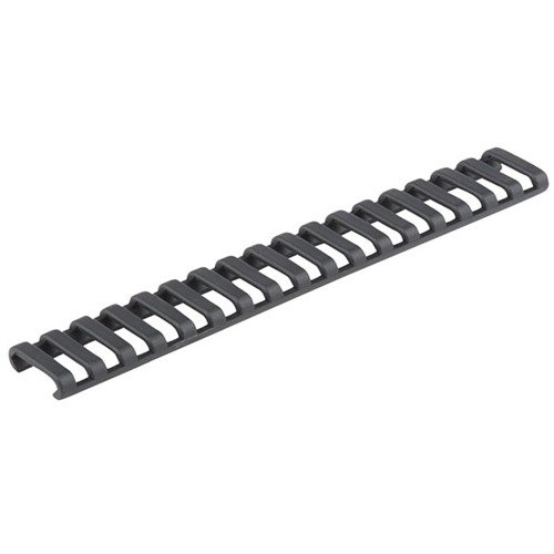 Améliore ta prise et protège ton rail Picatinny avec ce panneau flexible en Santoprene™, qui s'adapte facilement et couvre 18 slots.