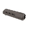 Les garde-mains Magpul MOE M-LOK pour AR-15/M16 sont légers, robustes et offrent des emplacements M-LOK pour fixer divers accessoires comme des lampes et des poignées.