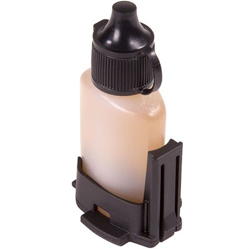 Le Magpul MIAD/MOE Lube Bottle Core est un accessoire pratique qui permet de ranger un flacon de lubrifiant réutilisable dans tes poignées MIAD et MOE.