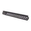 Le handguard BCM KMR Alpha de Bravo Company offre une flottabilité pour une meilleure précision, de nombreux slots KeyMod™ et une construction en aluminium robuste.