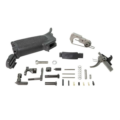 Améliore ton AR-15 avec le kit BCMGUNFIGHTER™ qui inclut un BCM PNT™ Trigger Assembly, un BCM Pistol Grip Mod 3 et un Enhanced Trigger Guard.