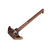 Découvre la Super Charging Handle de Geissele, ambidextre, usinée en aluminium 7075-T6 et anodisée dur en noir ou DDC pour une meilleure prise et durabilité.