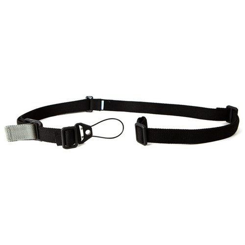La Standard AK Sling offre un montage silencieux et sécurisé grâce au Molded Universal Wire Loop™, avec une longueur ajustable et un design unique en plum.