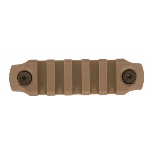 Les sections de rail KEYMOD en polymer léger et résistant aux chocs sont disponibles en 3 tailles et s'installent facilement sur toutes les surfaces KeyMod.