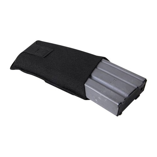 Le Ten-Speed M4 Pouch de Blue Force Gear est léger, confortable et permet un accès rapide à un chargeur M4, tout en étant ajustable pour un port vertical ou horizontal.