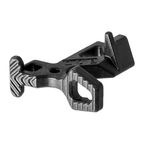Améliore ton AR-15 avec le Bolt Catch amélioré de Battle Arms : surface de contact plus grande, finition résistante et installation facile, le tout à petit prix.