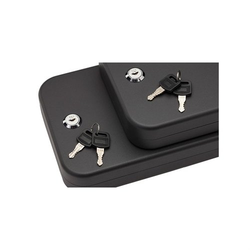 Le Snap Safe Lock Box offre une sécurité optimale pour tes armes et objets de valeur, avec sa construction en acier robuste et un câble en acier de 16 gauge.