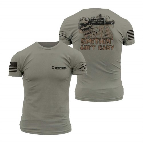 Affiche ton amour pour les fusils à verrou avec ce t-shirt en coton ultra doux, confortable, durable et disponible en plusieurs tailles, idéal pour les passionnés.