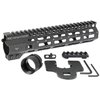 Le handguard Combat M-LOK pour AR-15 est en aluminium, offre un design free-float, 7 points d'attache M-LOK et un rail Picatinny pour personnaliser ton arme.