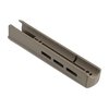 Le forend Hunter X-22 Takedown est compatible avec le stock X-22, accepte divers canons, et offre des options M-LOK® pour accessoires et fixation de sangle.