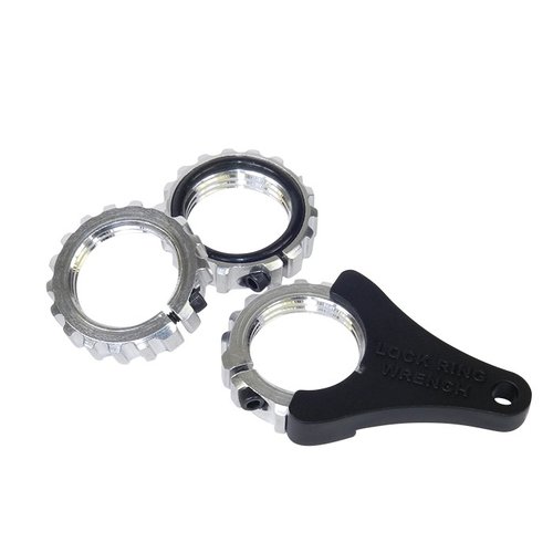 Les ULTIMATE LOCK RINGS de Lee Precision offrent un maintien sans glissement grâce à leur design en aluminium et à l'O-ring, faciles à installer avec la clé incluse.
