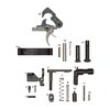 Le kit complet AR-15 LOWER PARTS avec ACT Trigger inclut tout le nécessaire pour assembler ton lower, avec la possibilité d'ajouter ou non la poignée !
