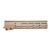 Le rail Geissele MK16 M-LOK offre une rigidité exceptionnelle, une installation facile et des options de personnalisation maximales pour ton AR-15.