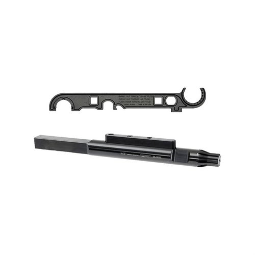 Découvre la clé à armurier AR de Midwest Industries, parfaite pour les composants AR-15, avec un embout robuste, un ouvre-bouteille et un petit marteau.