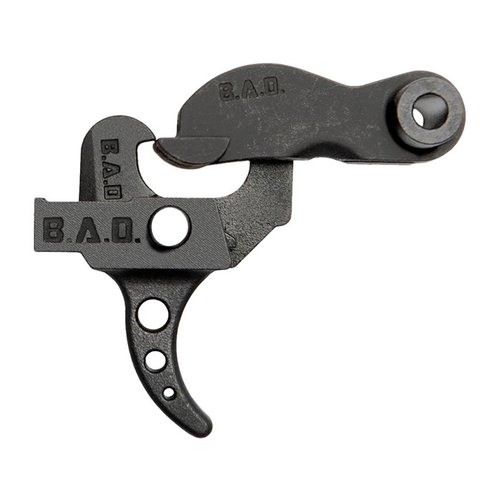 Améliore ton AK avec le EKG AK Trigger Kit : compatibilité maximale, sensation de tir fluide, finition en phosphate noir et design ergonomique.