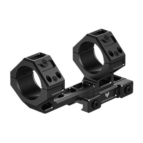 Le montage Hostile Engagement 45™ en aluminium 7075-T6 offre une extension de 2" pour une vision optimale, avec des vis T25 et des supports RMR à 45°.