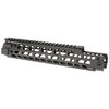 Les garde-main M-Lok de Midwest Industries offrent une installation facile, un rail continu, des sockets QD, et sont légers tout en étant robustes. Idéal pour ajouter des accessoires!