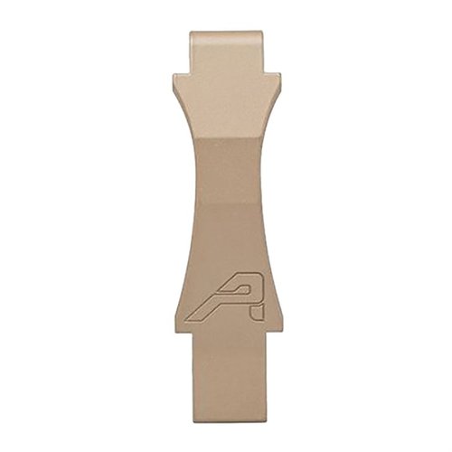 Améliore ton lower receiver avec le Billet Trigger Guard d'Aero Precision, facile à installer, en aluminium 6061, avec finition Cerakote FDE et logo gravé.
