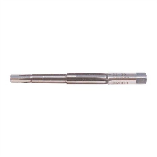 Avec le reamer Clymer 32-20 Winchester, tu bénéficies d'un outil de précision en acier M-7, garantissant durabilité et qualité pour ton travail de gunsmith.