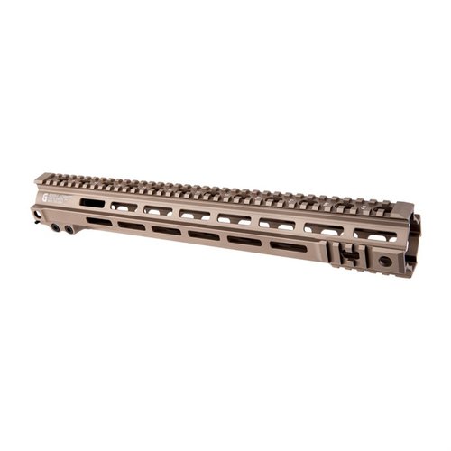 Le Mk 4 15" M-LOK Super Modular Rail, DDC de GEISSELE AUTOMATICS offre une légèreté, une modularité et une robustesse exceptionnelles pour personnaliser ton arme.