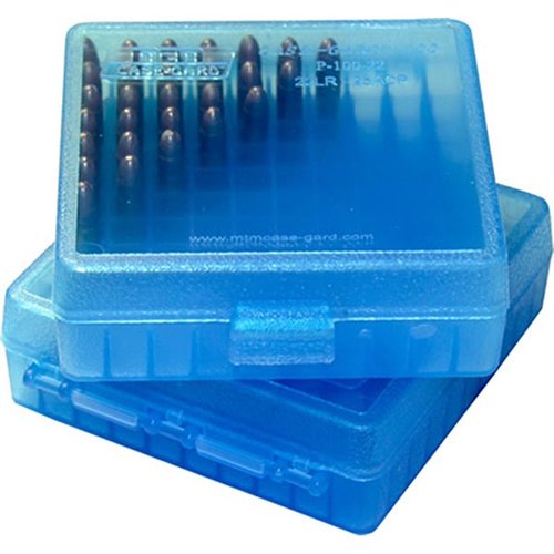 La boîte à munitions Ammo Box 100 Round Flip Top Mech. Hinge Bullet Up .22 Clr offre un accès facile et rapide à tes cartouches avec son design pratique et robuste.